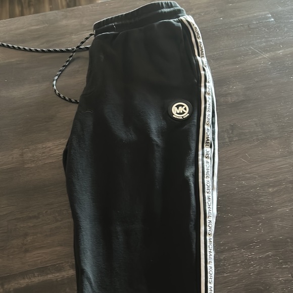 Micheal kors shirt and pants set, black/white, size:LG - Picture 2 of 4